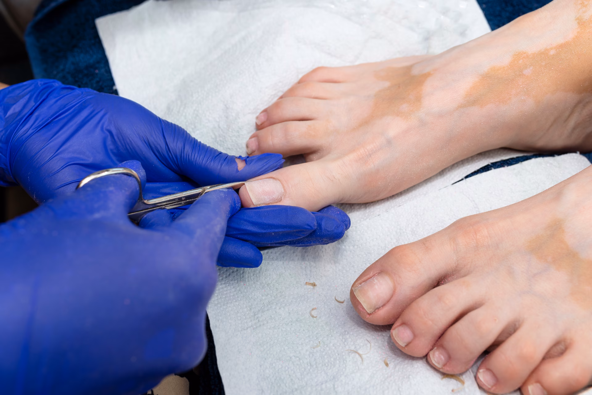 the manicurist cuts her nails with small scissors 2026 01 08 22 56 27 utc converted